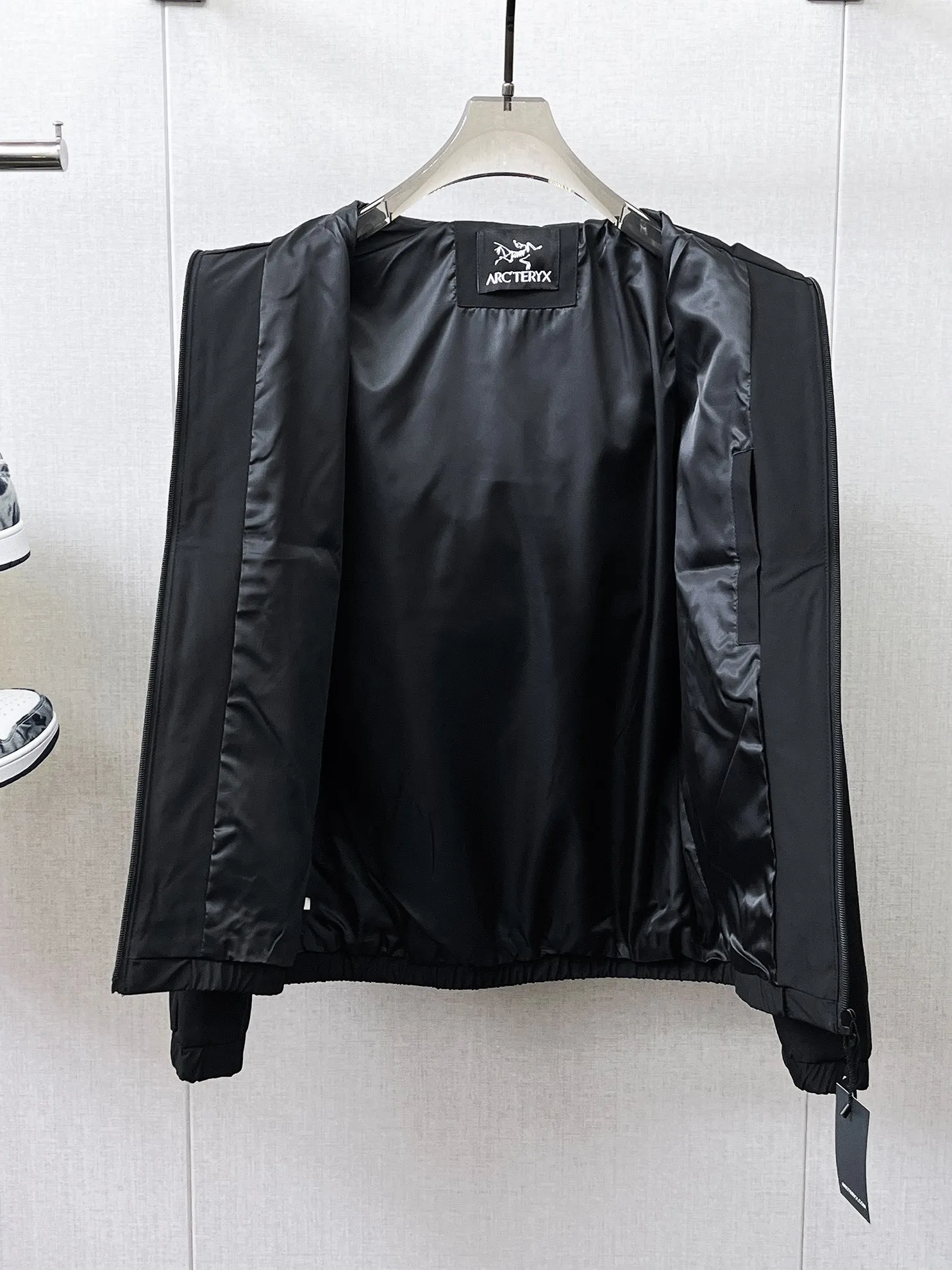 Same Style， ， 2026 New Arrival ， Original Premium Breathable ， ， ， Quality。 ， Sizes：M～3XL